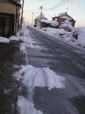 道路も凍って